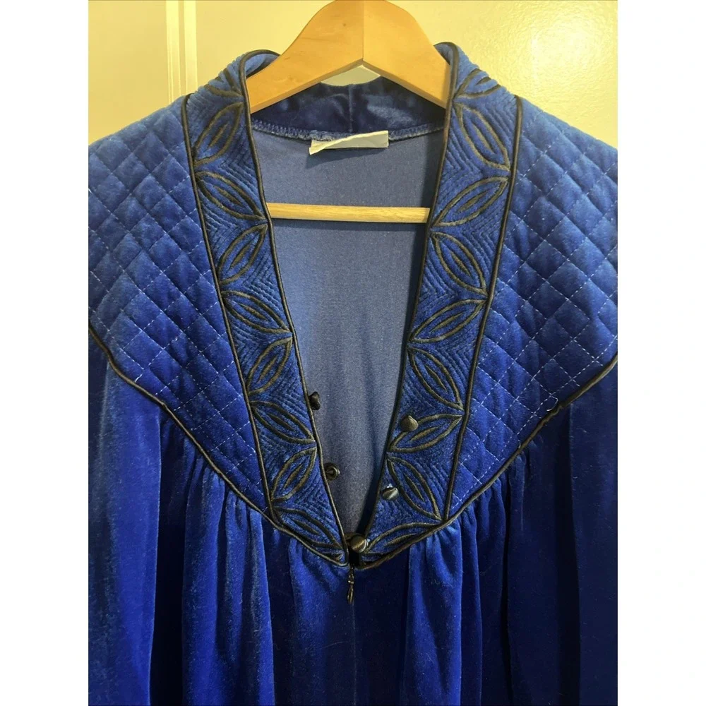 VTG Gilligan O' Malley Womens Blue Velvet Velour Bishop Sleeves Nightgown Robe L